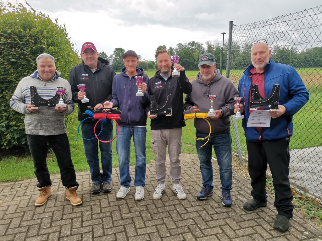 Sturm und Regen prägte den NRW-CUP 2025 und dennoch reisten von 19 angemeldeten Teams dann 13 final an